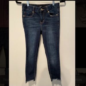 Harper cropped dark blue jeans
